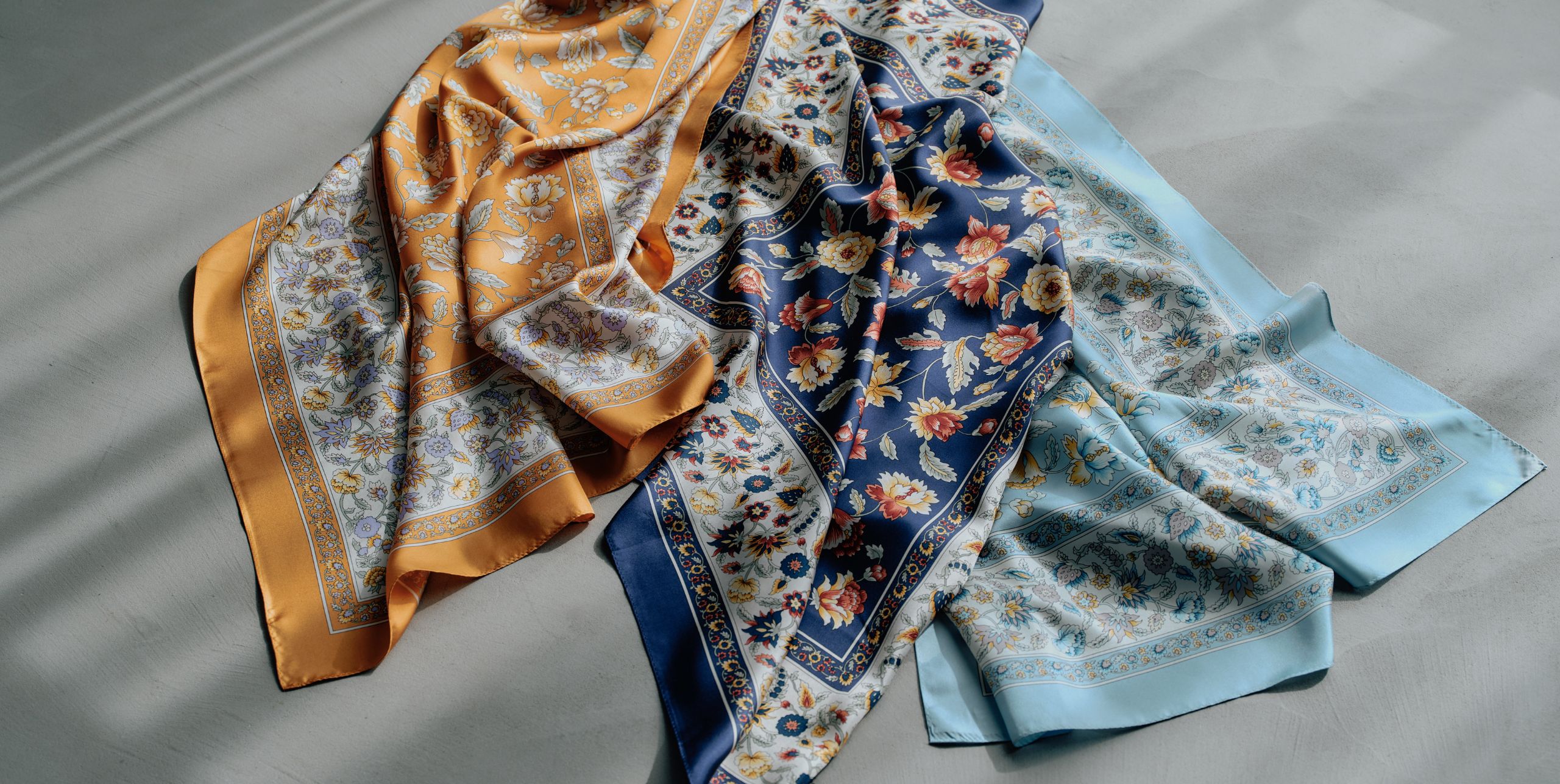 40年の歴史のあるメーカーがお届けするオリジナルブランドのマフラー・ストール