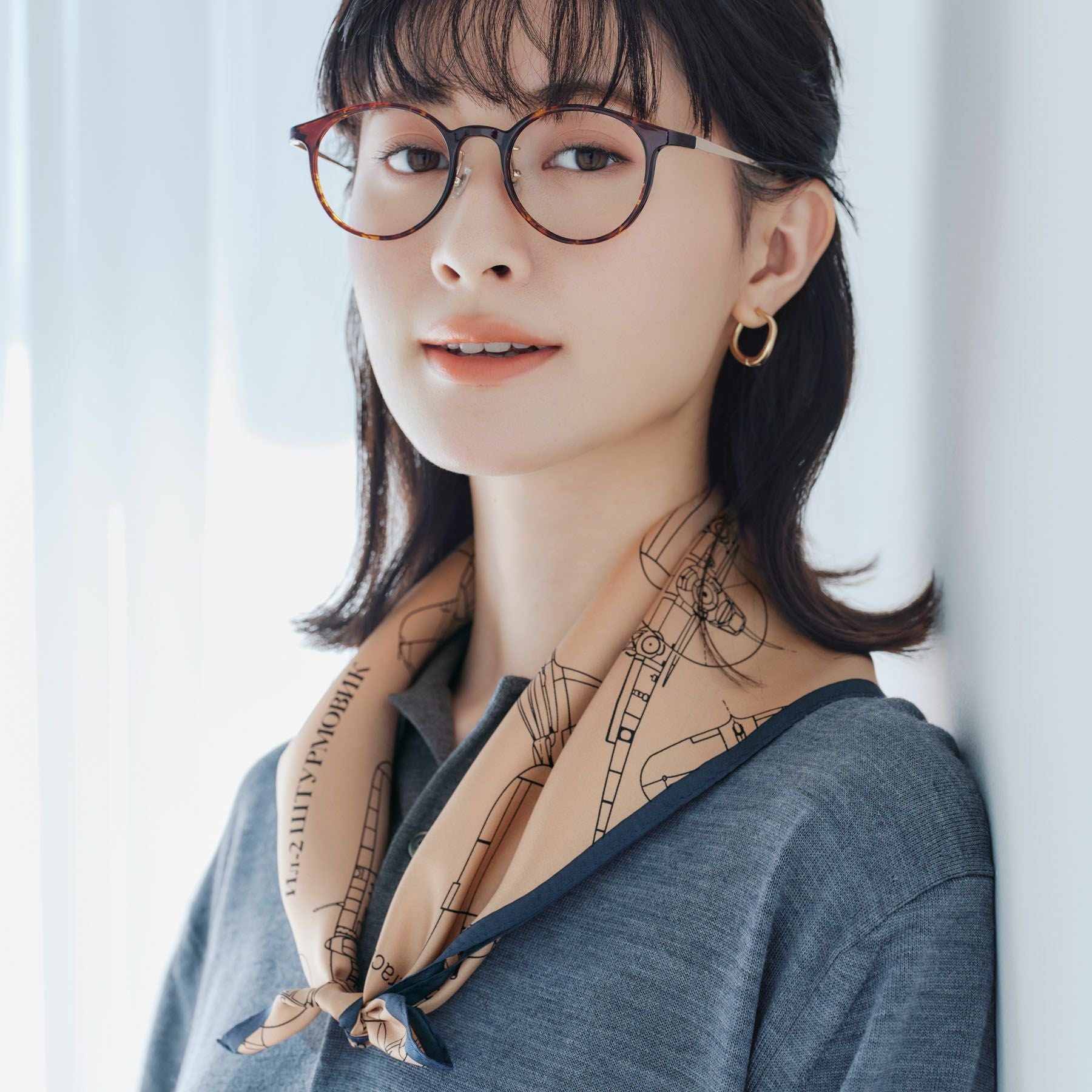 飛行機柄スカーフ＜ネイビー＞ シルク100% 日本製 | Maria Rouk