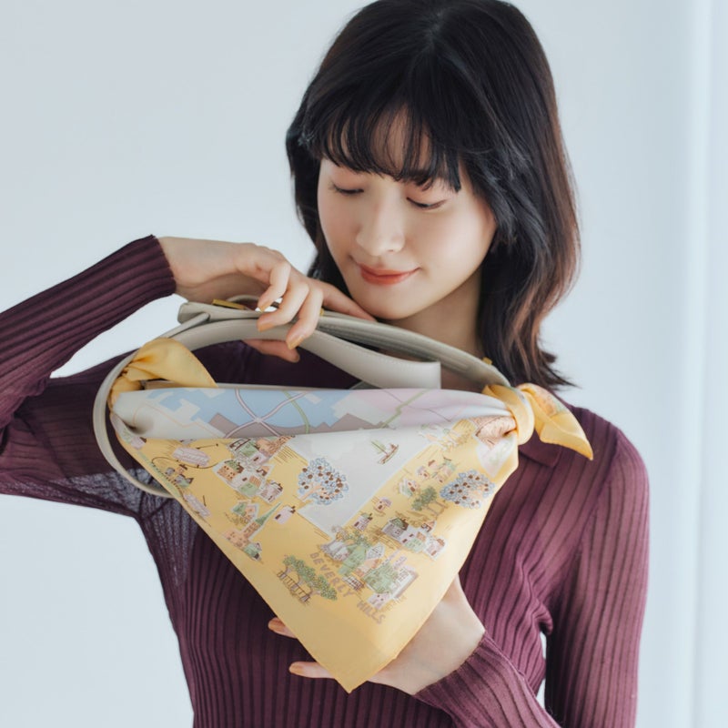 マップ柄スカーフ＜イエロー＞　シルク100%　日本製