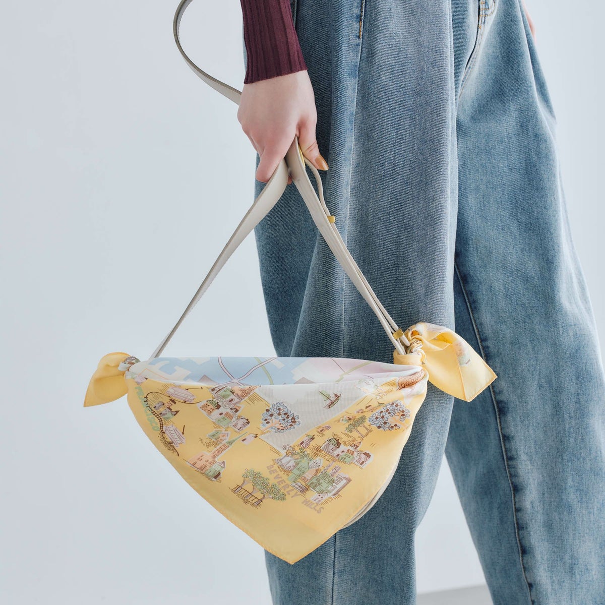 マップ柄スカーフ＜イエロー＞　シルク100%　日本製