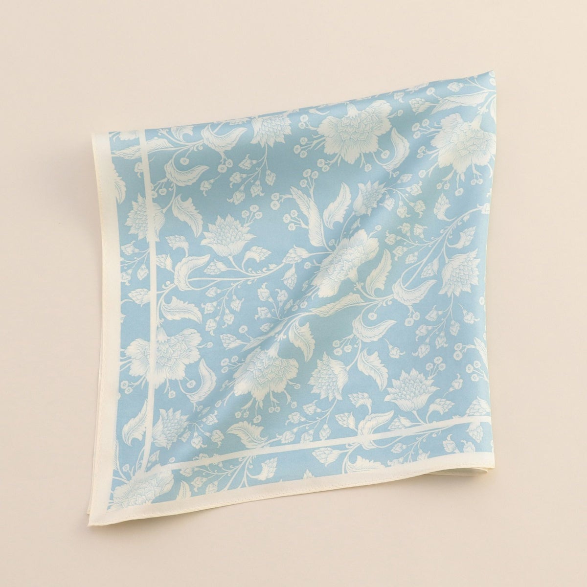 サラサ柄スカーフ