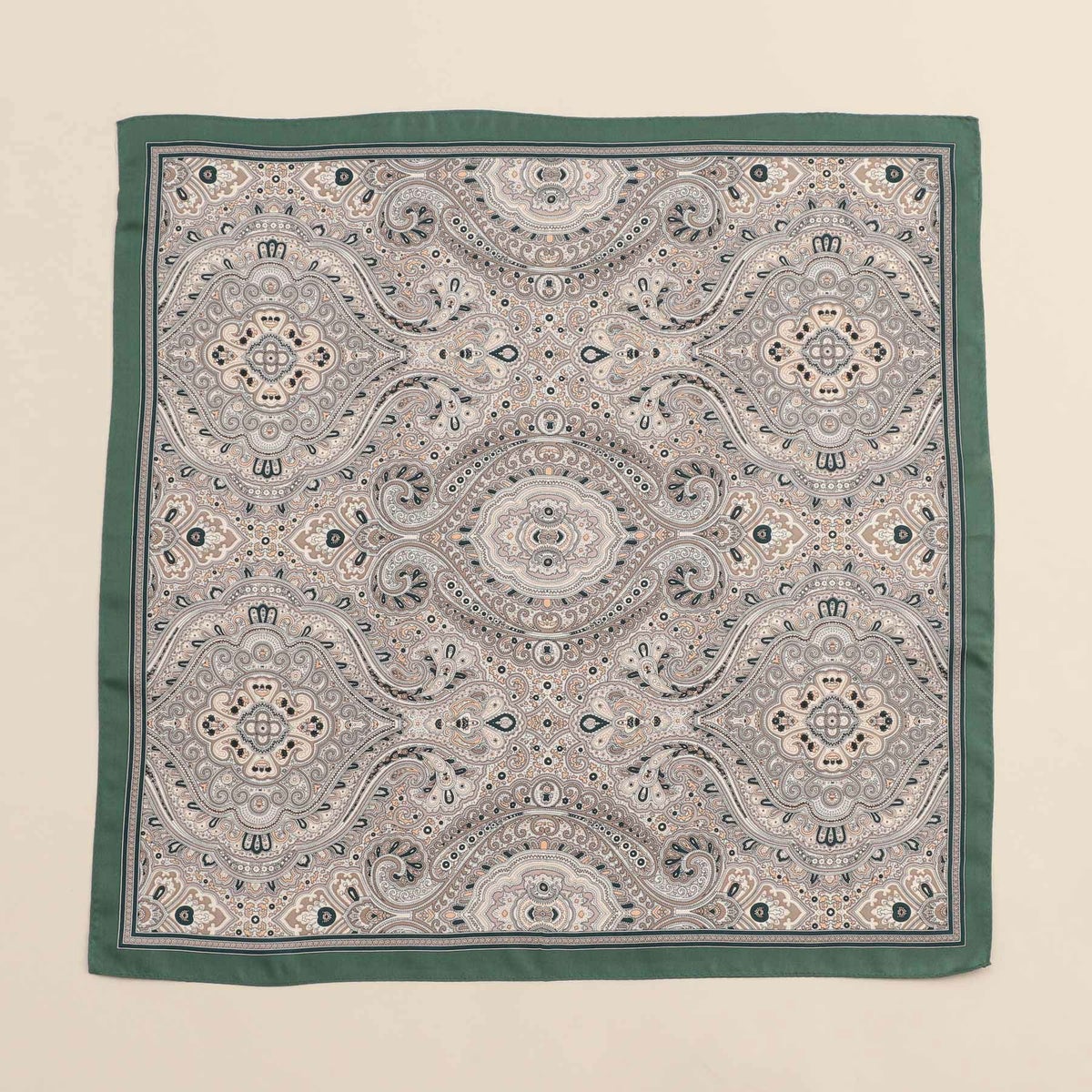 ペイズリースカーフ＜グリーン＞　シルク100%　日本製