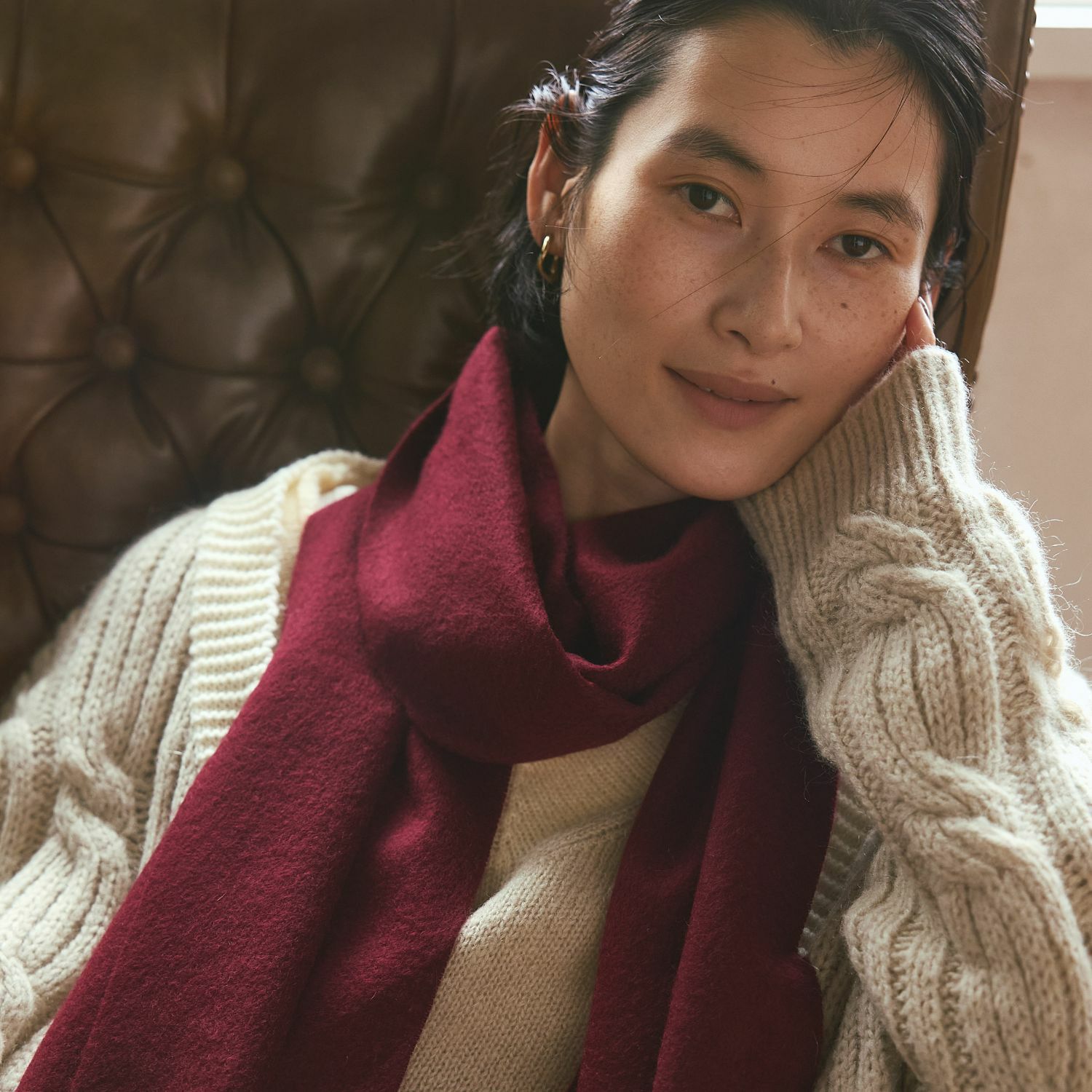 BERLUTI 薄手ストール　マフラー　クリーニング済ボルドー　カシミヤ　シルク BERLUTI (ベルルッティ) スクリット フリンジ カシミア マフラー
