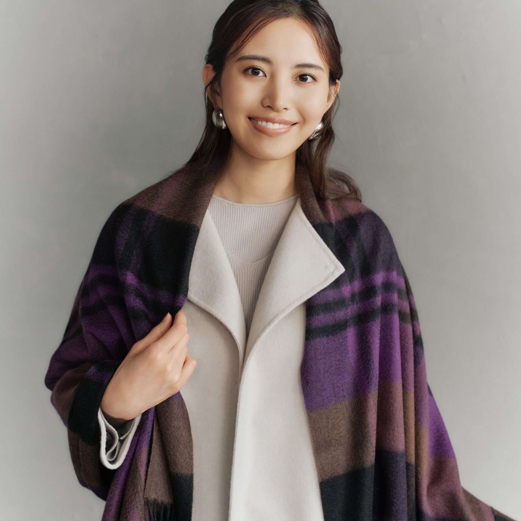 新品 ジョンストンズ カシミヤ100％ 大判ストール パープル チェック JOHNSTONS(ジョンストンズ)】 大判タータンチェックストール(カシミヤ