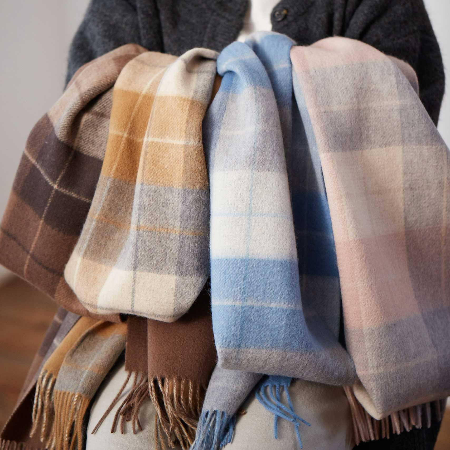 Eds Cashmereリバーシブルマフラー モカ Eds Cashmere（イーディーエスカシミア）の「＜Eds Cashmere＞カシミヤ