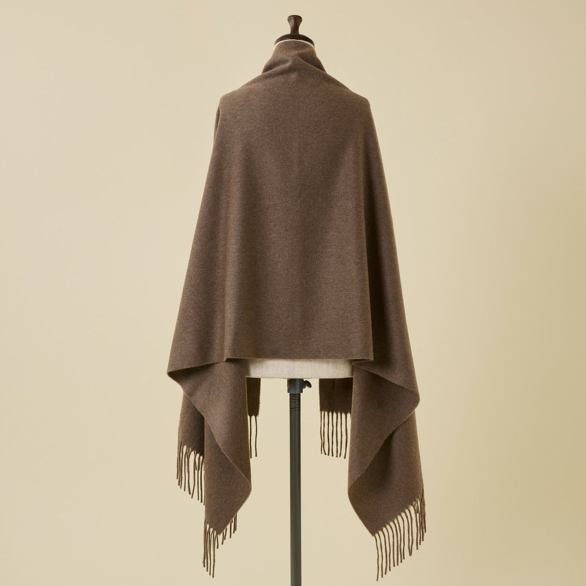 イタリア製再生カシミヤ100％大判無地ストール＜ブラウン＞