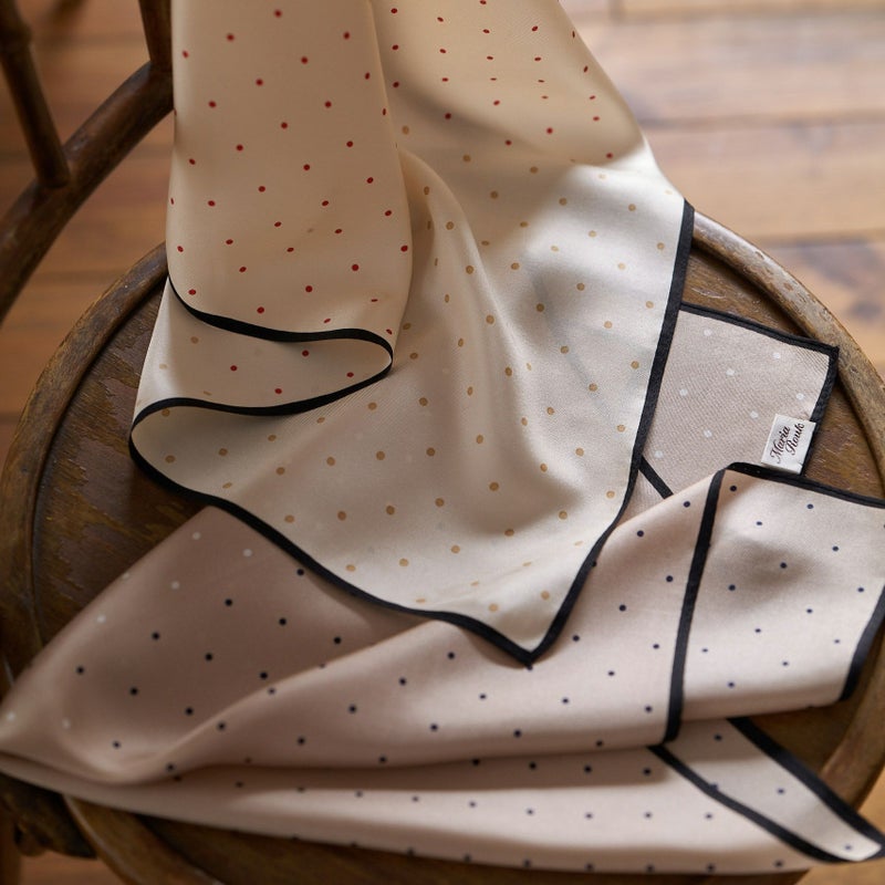 ピンドットスカーフ　シルク100%　日本製