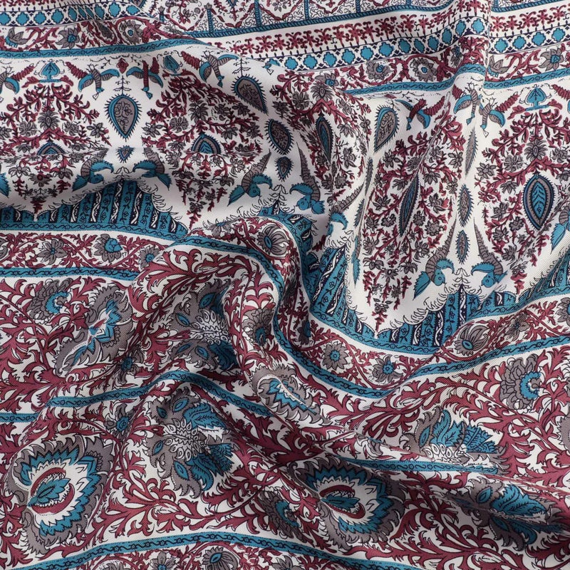 シルク100％　レトロ柄スカーフのパープル