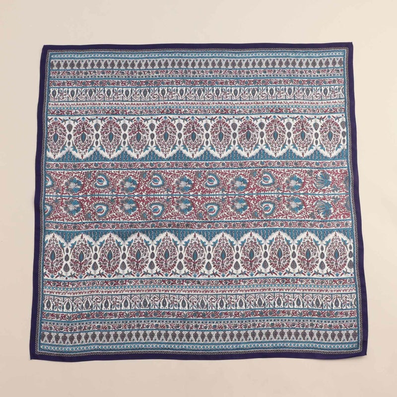 シルク100％　レトロ柄スカーフのパープル