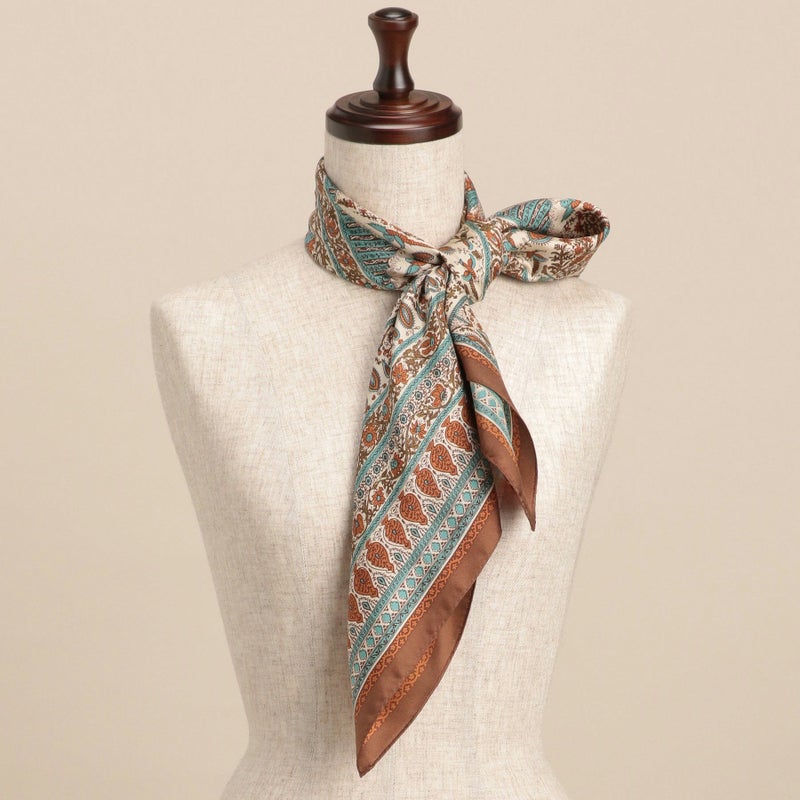 レトロ柄スカーフ