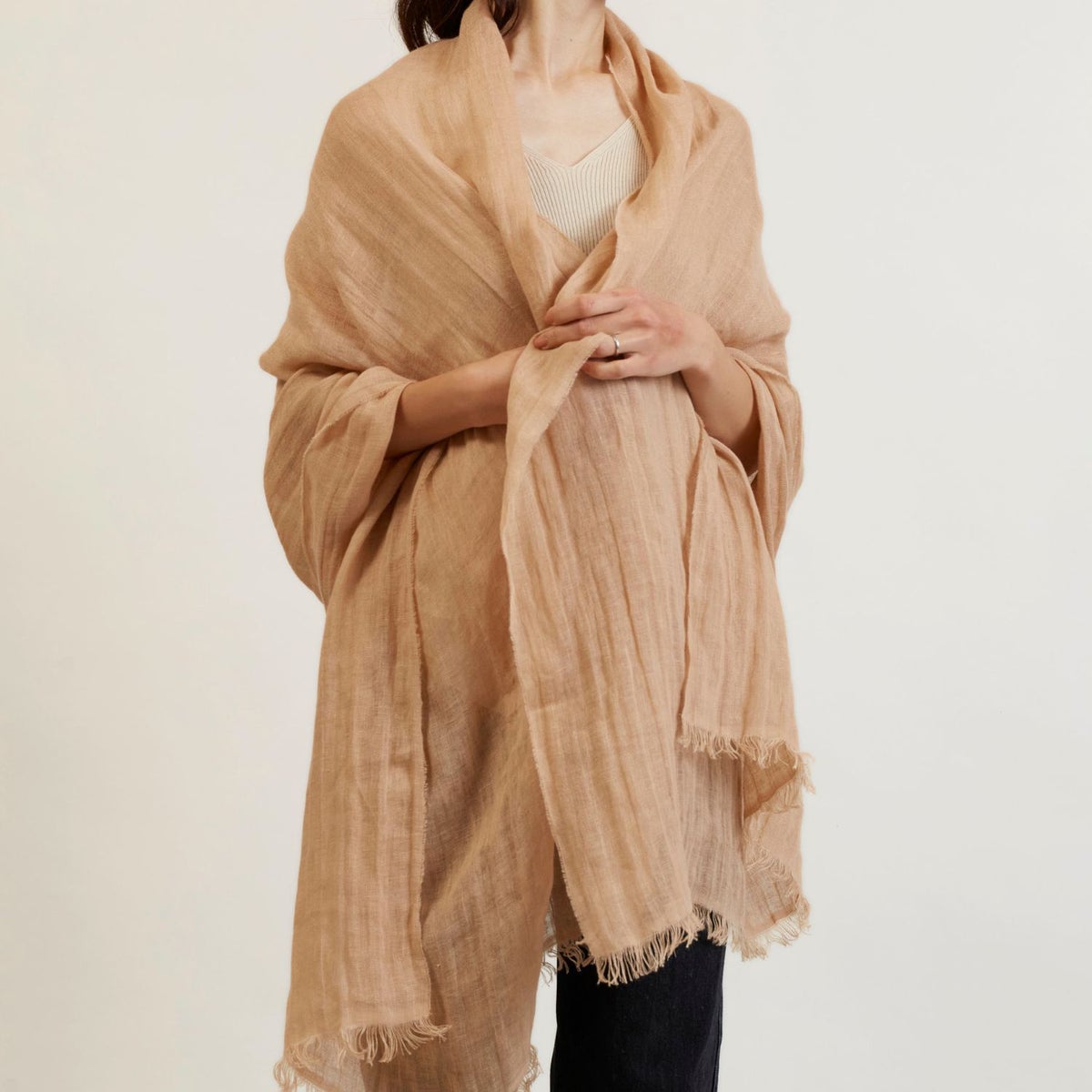 イタリア製大判リネンストール　ベージュの写真
