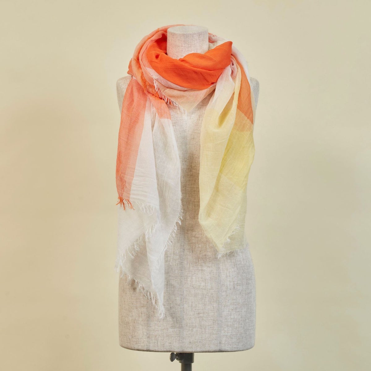 日本製コットンスクエアチェックストール　オレンジの写真