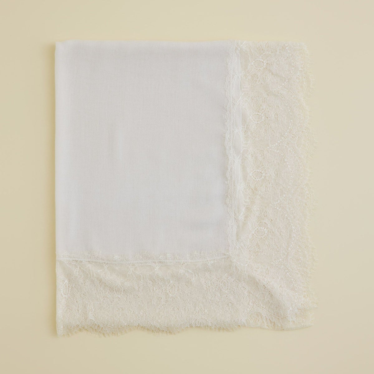 レースストールのエクリュ