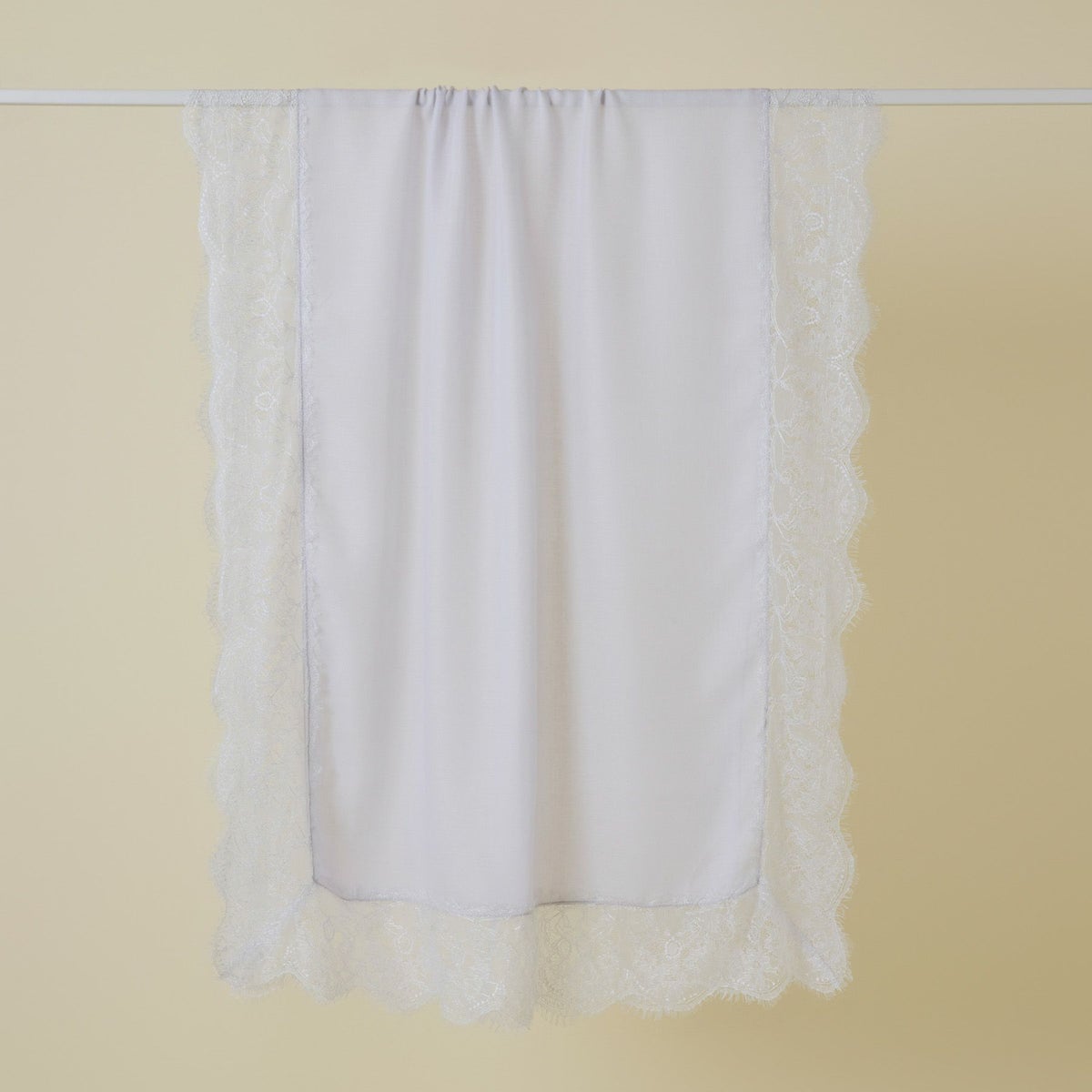 レースストール＜シルバー＞