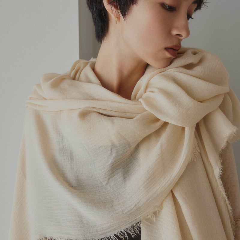 イタリア製大判モダールカシミヤストールのアイボリー