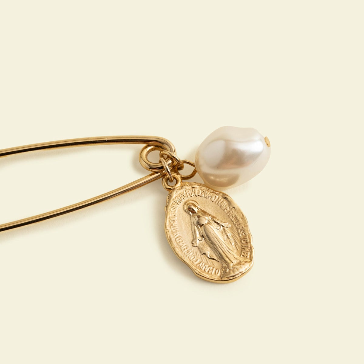 コインモチーフストールピン＜ゴールド＞