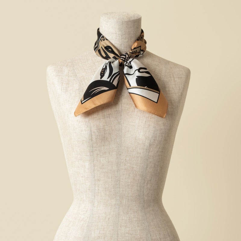 アメコミスカーフのキャメル