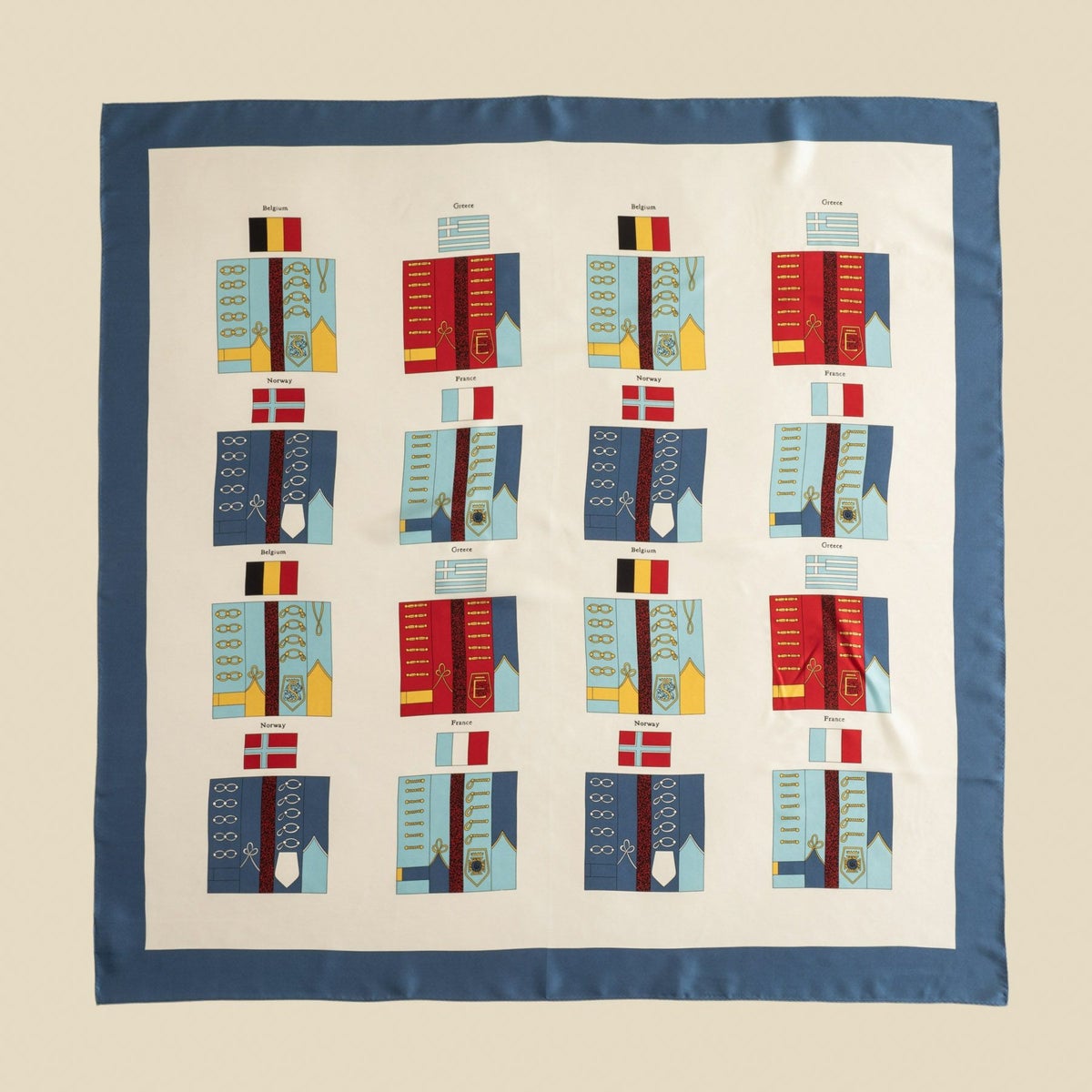 シルク100％　国旗柄スカーフのブルー