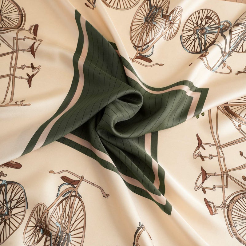 シルク100％　自転車柄スカーフのカーキ