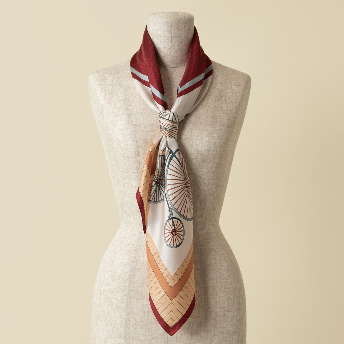 自転車柄スカーフのボルドー