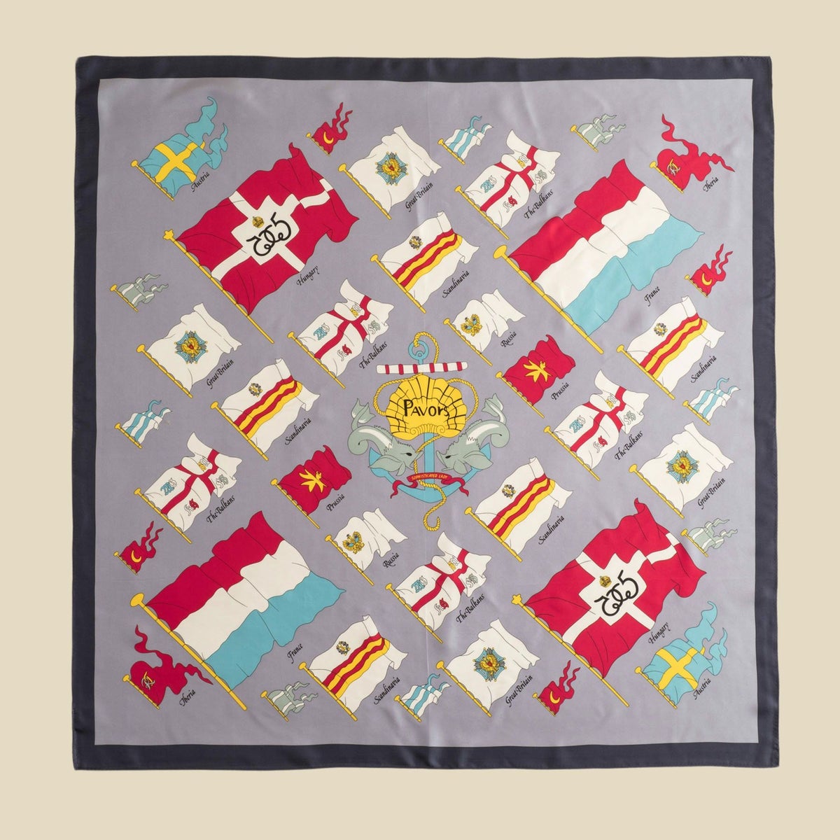 シルク100％　旗柄スカーフのラベンダー