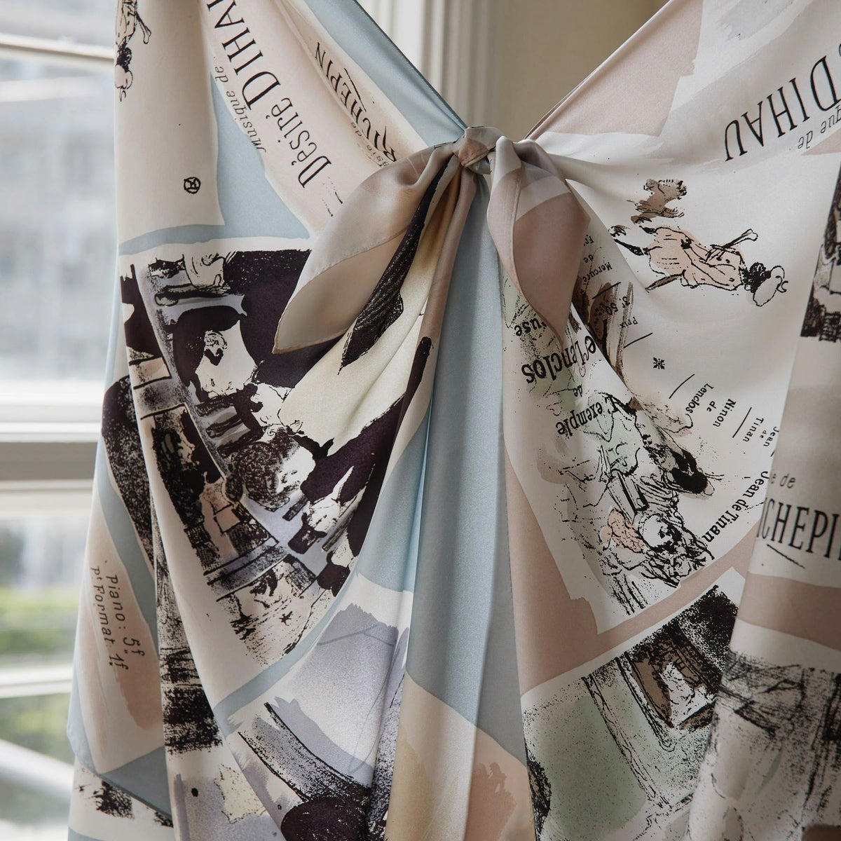 ロートレックペイントスカーフ