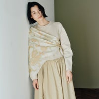 日本製 ペルシャ柄スカーフのアイボリー