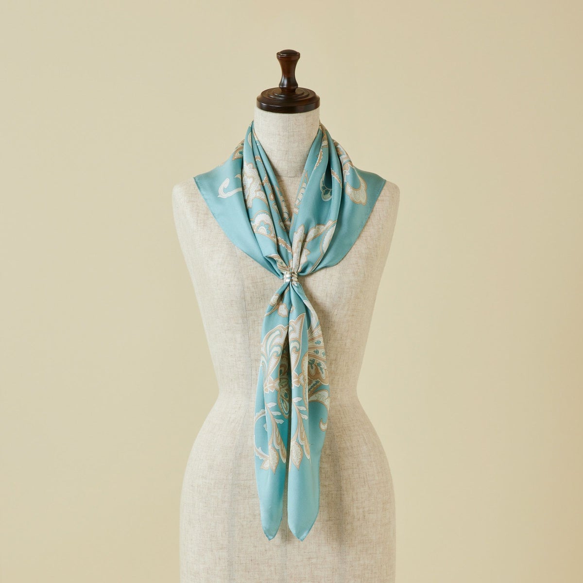 ペルシャ柄スカーフ＜ブルー＞　