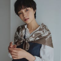 日本製 ペルシャ柄スカーフのブラウン