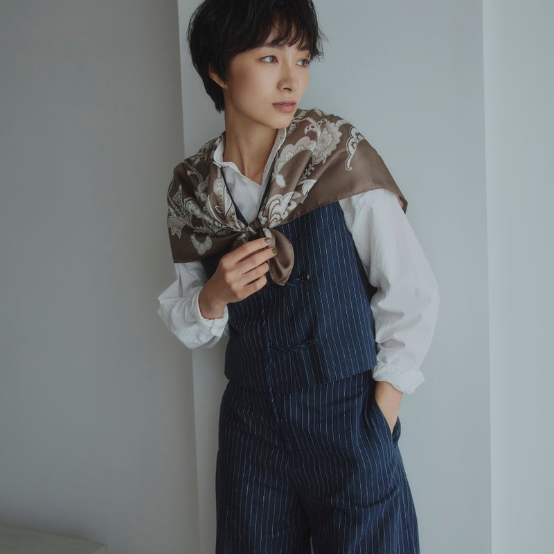 日本製 ペルシャ柄スカーフのブラウン