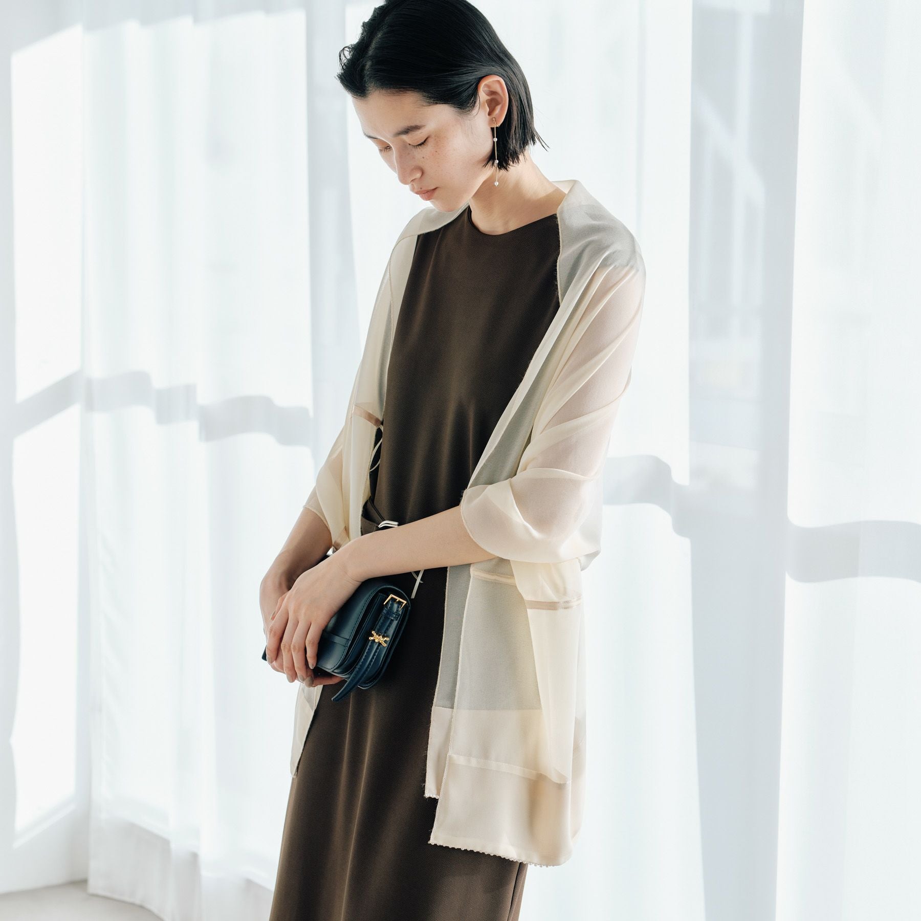 ビーズ付き2WAYシフォンストール＜シャンパンゴールド＞ | Maria Rouk