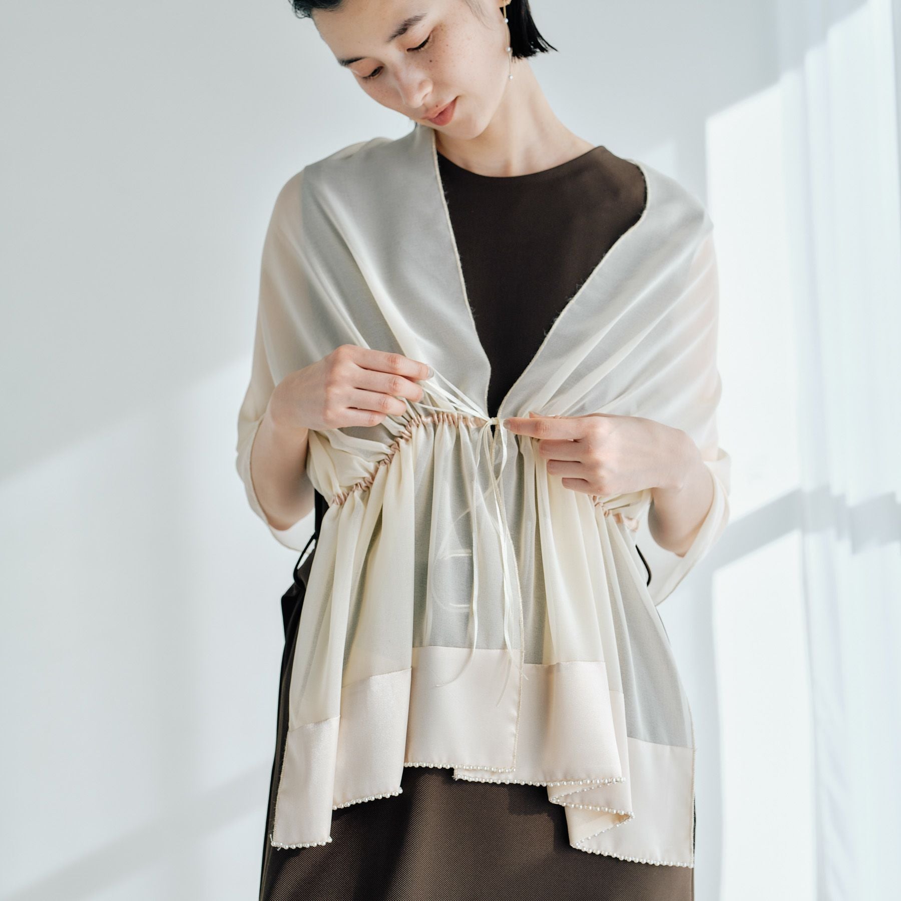 ビーズ付き2WAYシフォンストール＜シャンパンゴールド＞ | Maria Rouk