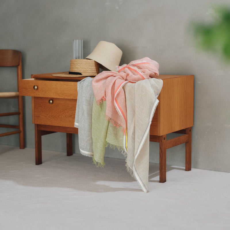 イタリア製 サイドラインリネンストール