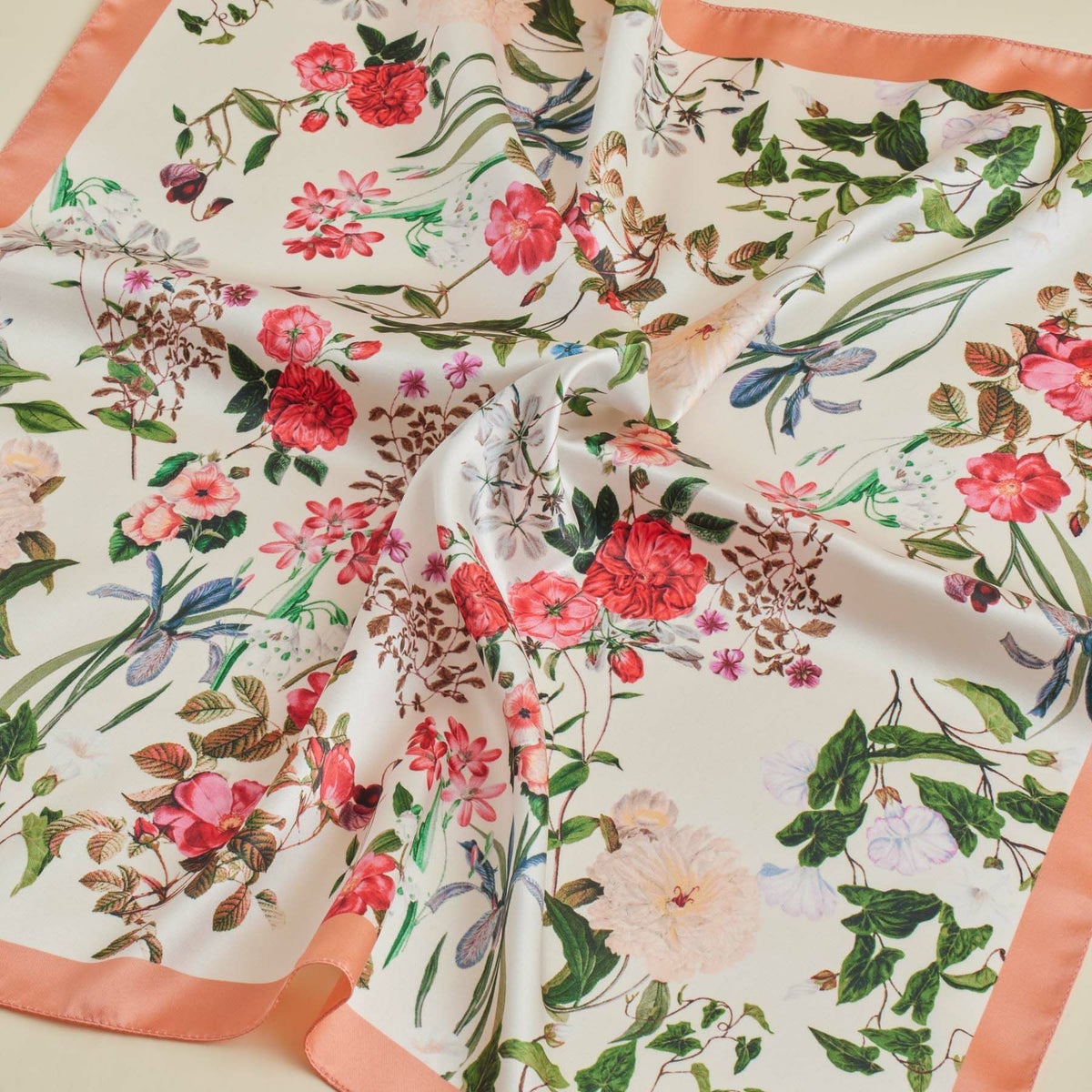 小花柄ウォッシャブルスカーフ＜オレンジ＞　イタリア製