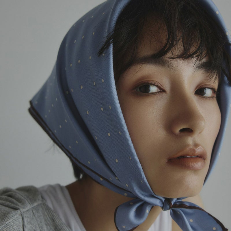 ピンドットスカーフ＜ブルー＞　シルク100%　日本製