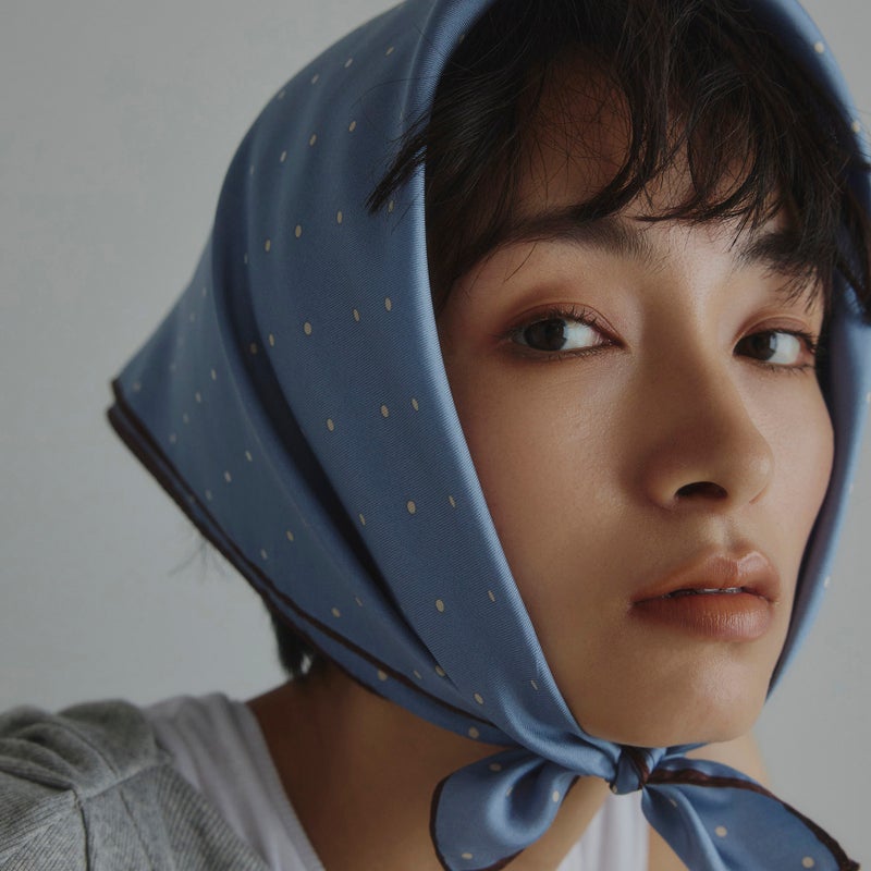 ピンドットスカーフ＜ブルー＞　シルク100%　日本製