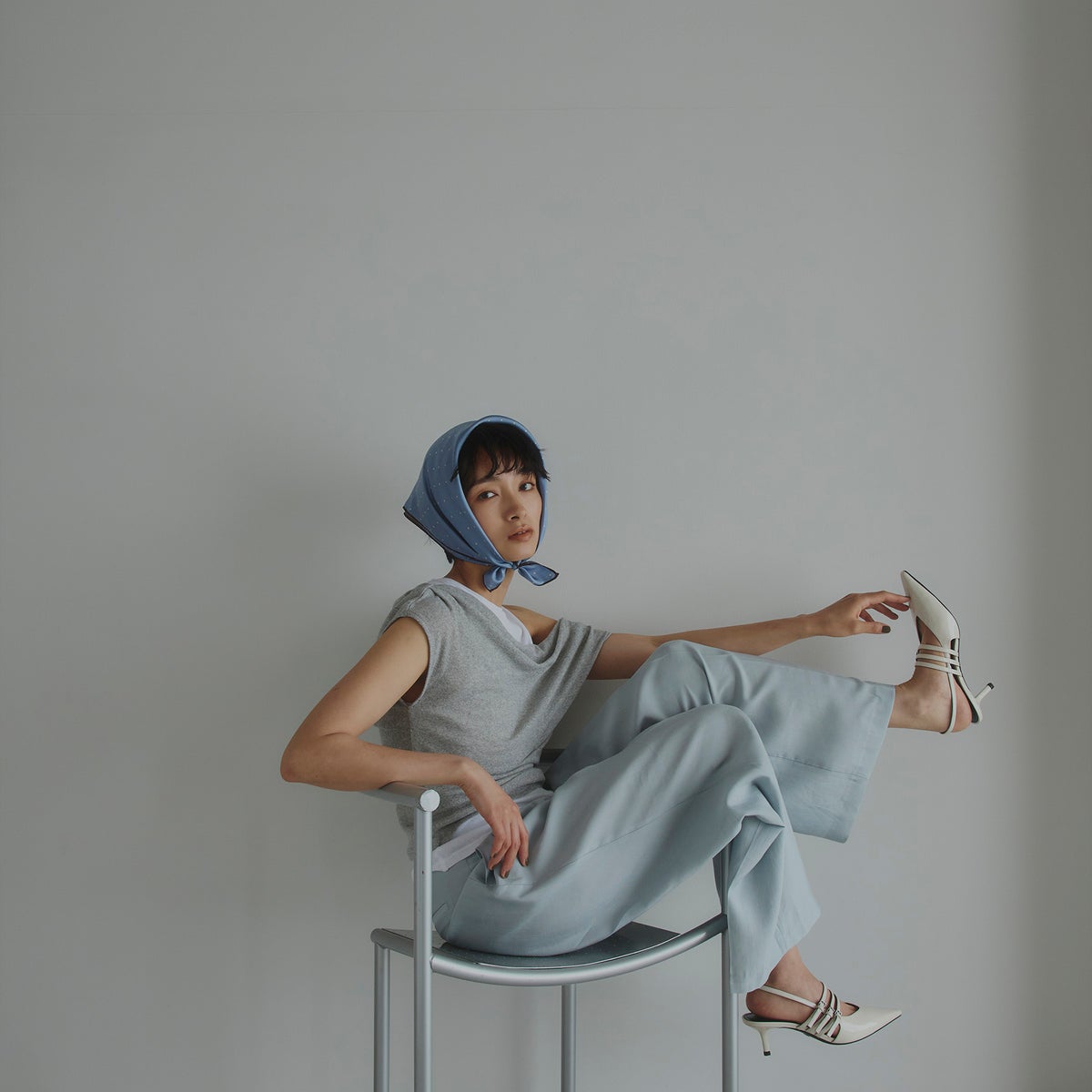 ピンドットスカーフ＜ブルー＞　シルク100%　日本製