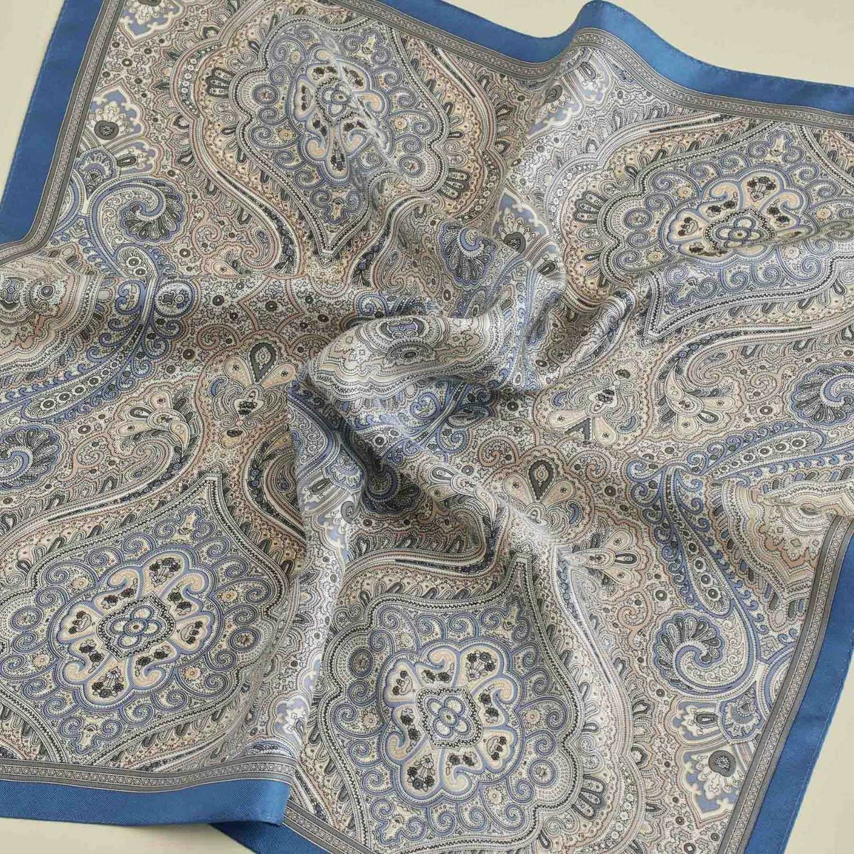 ペイズリースカーフ＜ブルー＞　シルク100%　日本製