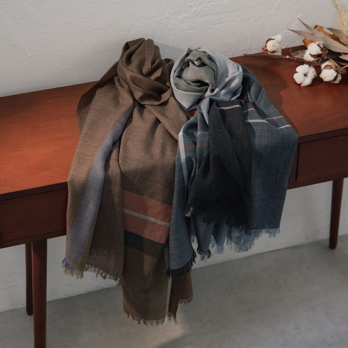 ウールソフトチェック大判ストール