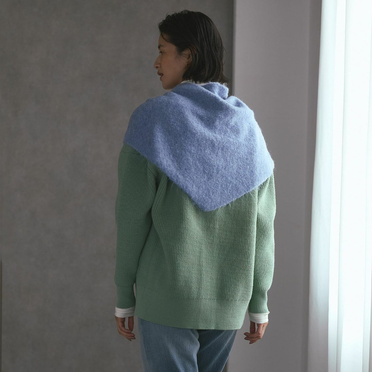 ウールブレンド三角ショール