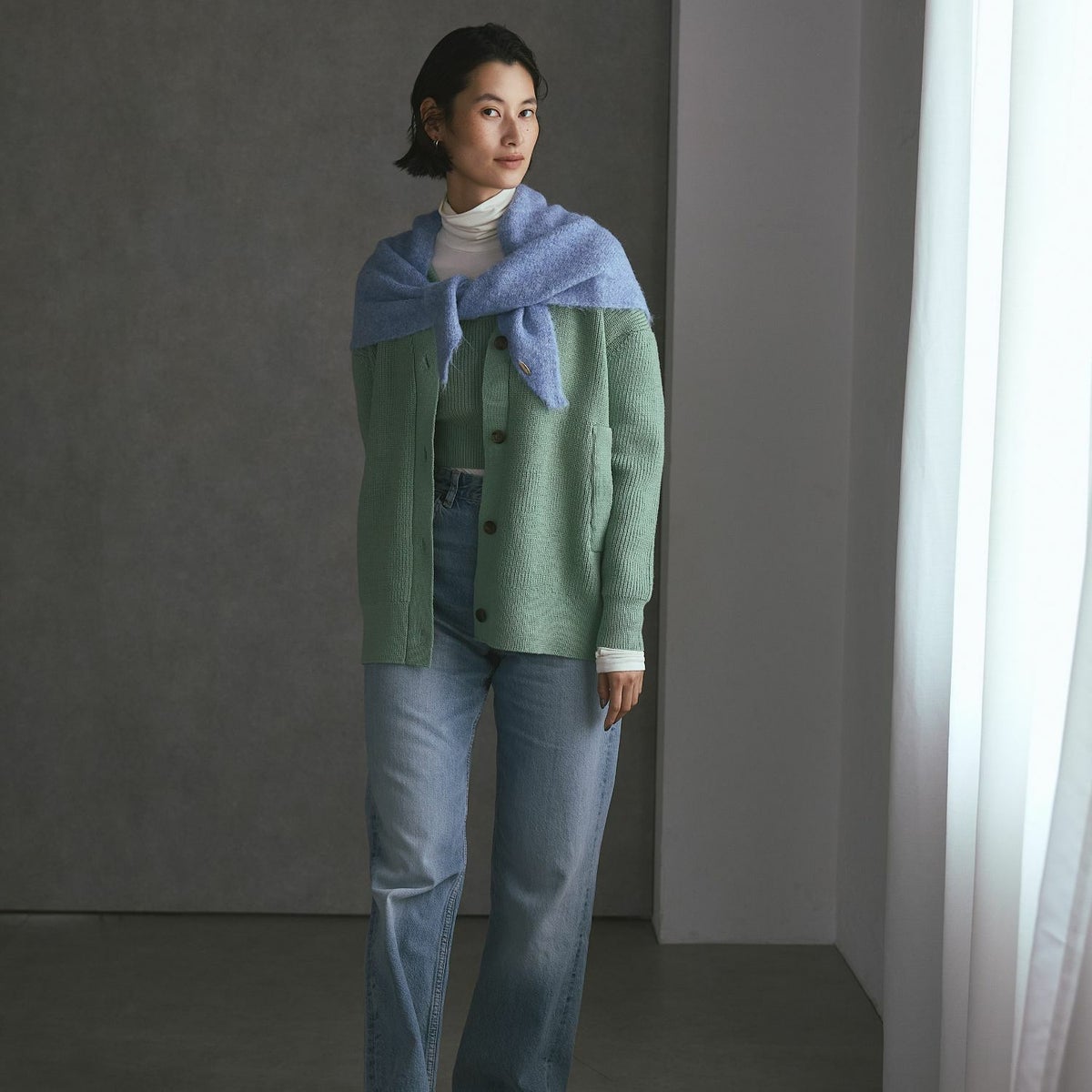 ウールブレンド三角ショール