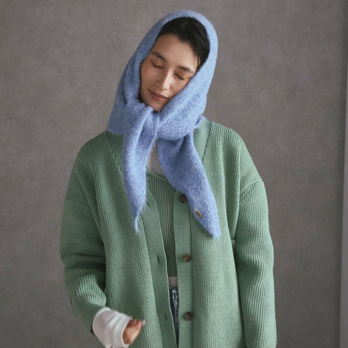 ウールブレンド三角ショール