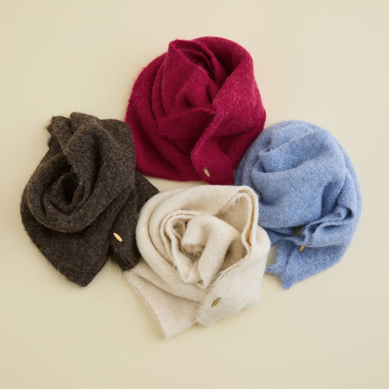  ウールブレンド三角ショール