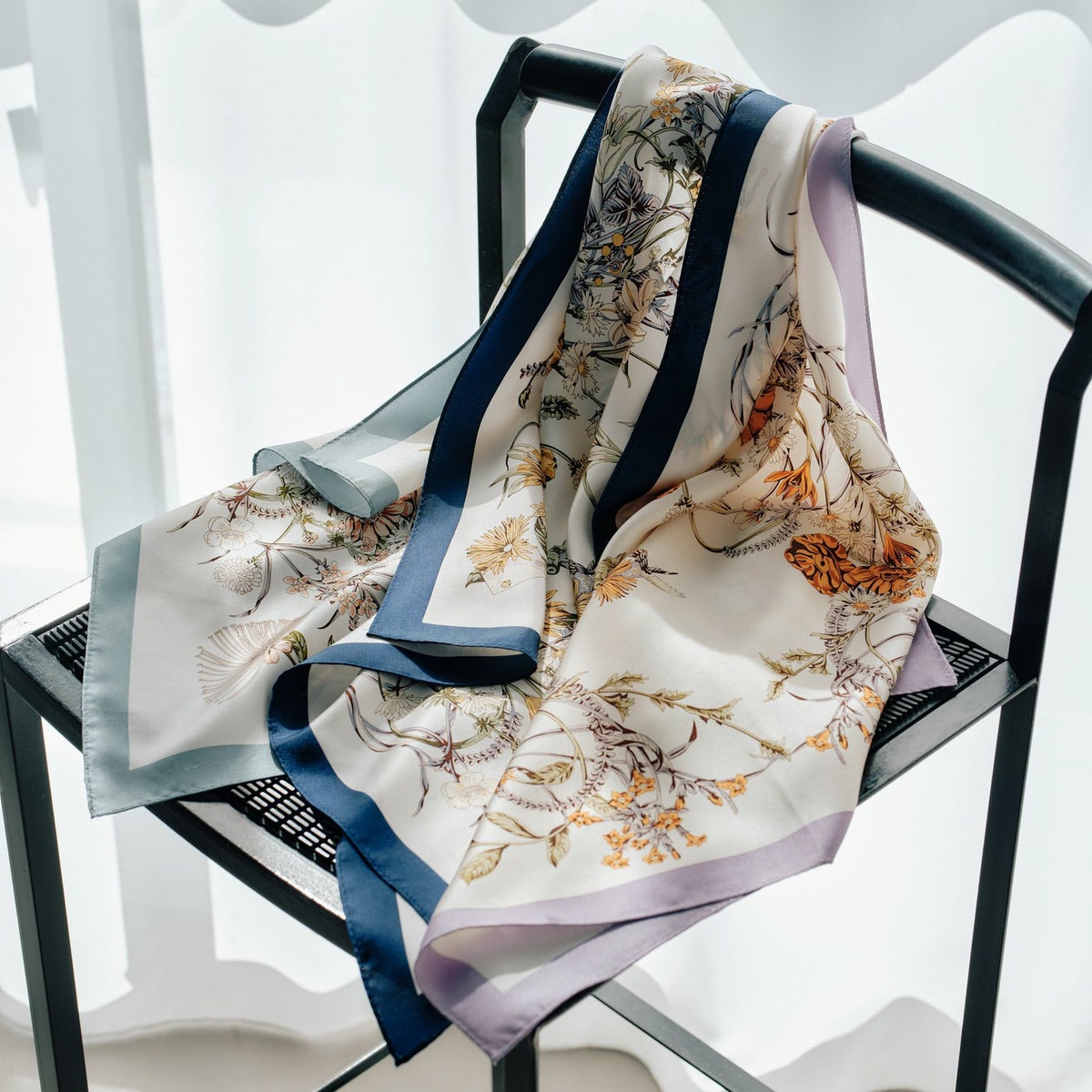 ボタニカルスカーフ