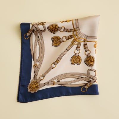 チェーン柄スカーフ＜ネイビー＞　シルク100%　日本製