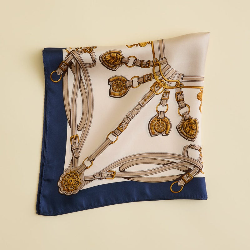 チェーン柄スカーフ＜ネイビー＞　シルク100%　日本製