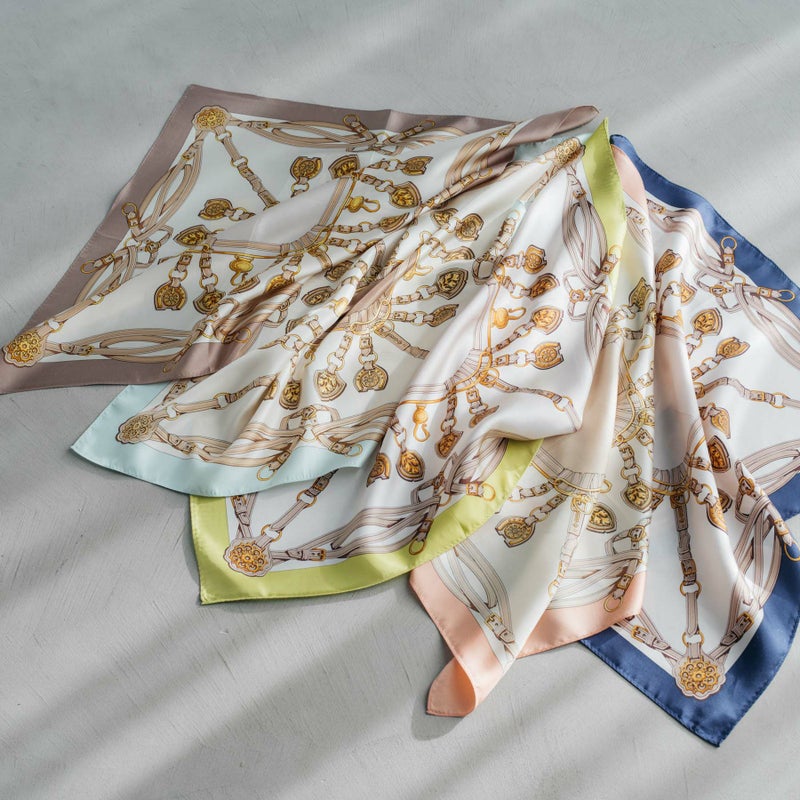 チェーン柄スカーフ　シルク100%　日本製