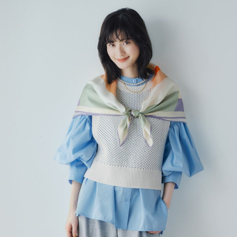 幾何柄スカーフ＜サックス＞　シルク100%　日本製