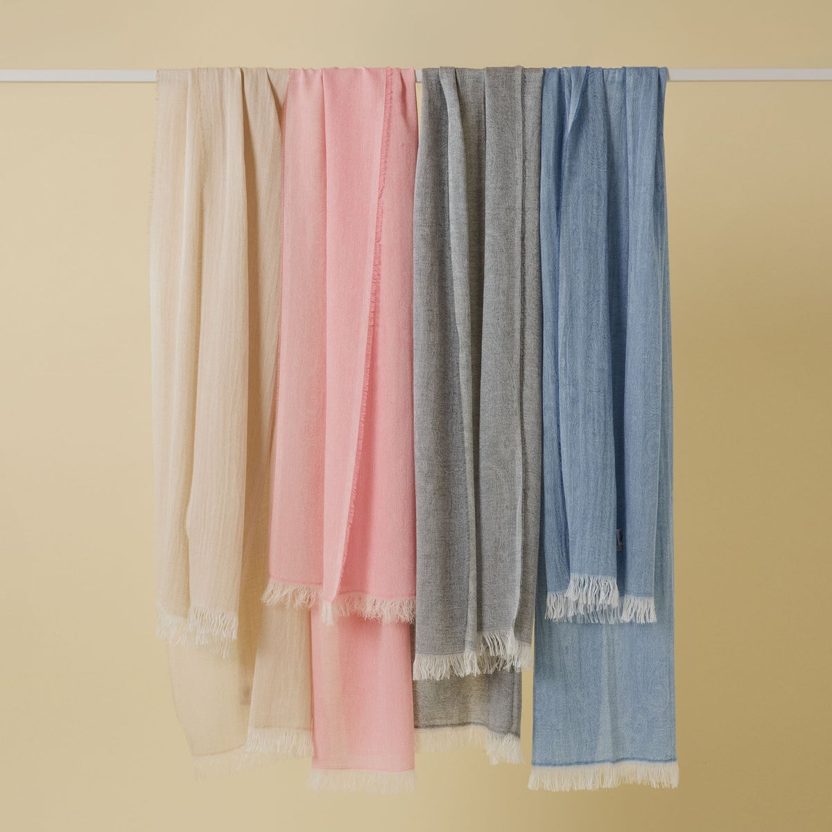 タリア製シャンブレーソフトストールの写真