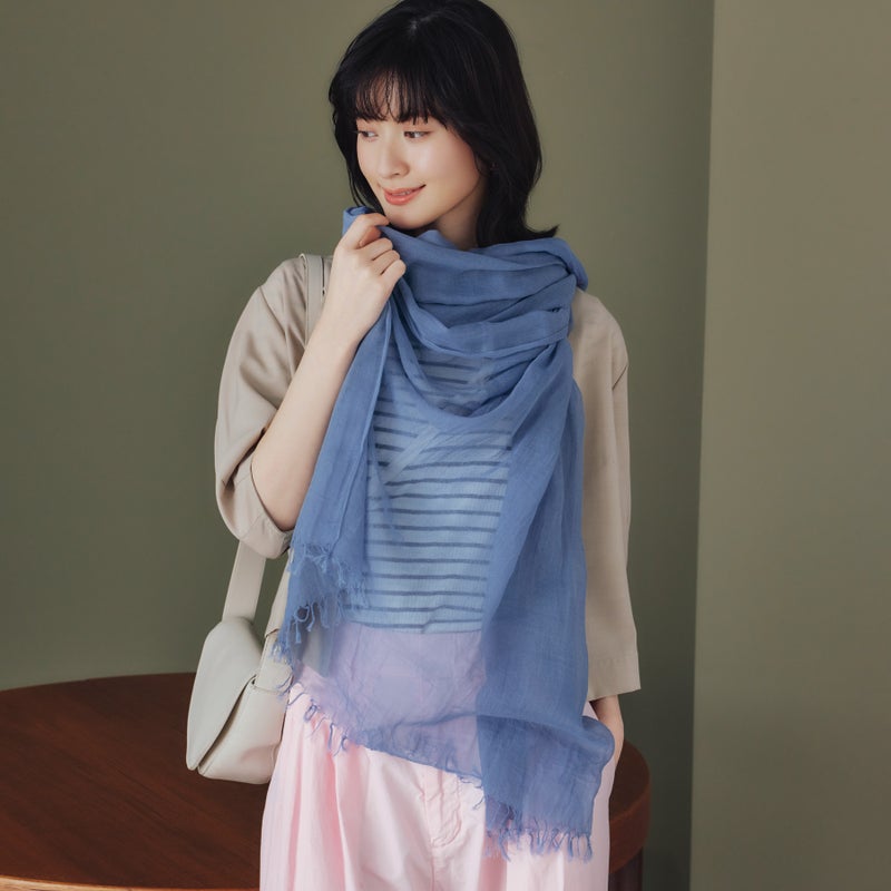 日本製 エアリーコットン大判ストールのブルーの画像